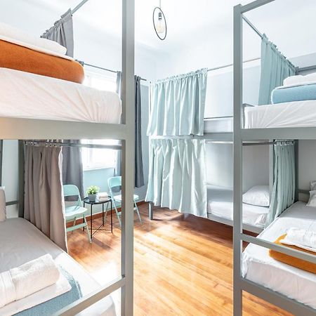 Hostelista Aten Exteriör bild
