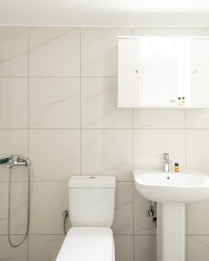 Hostelista Aten Exteriör bild