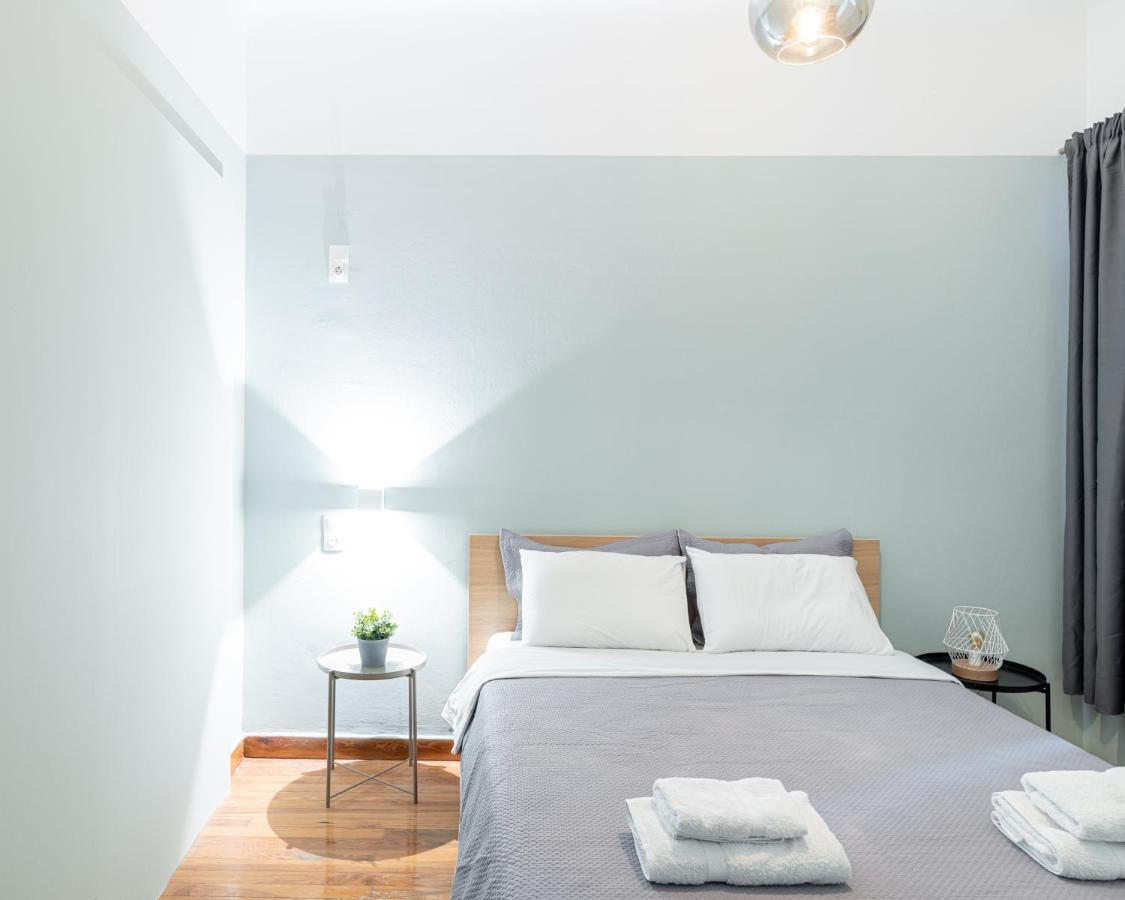 Hostelista Aten Exteriör bild