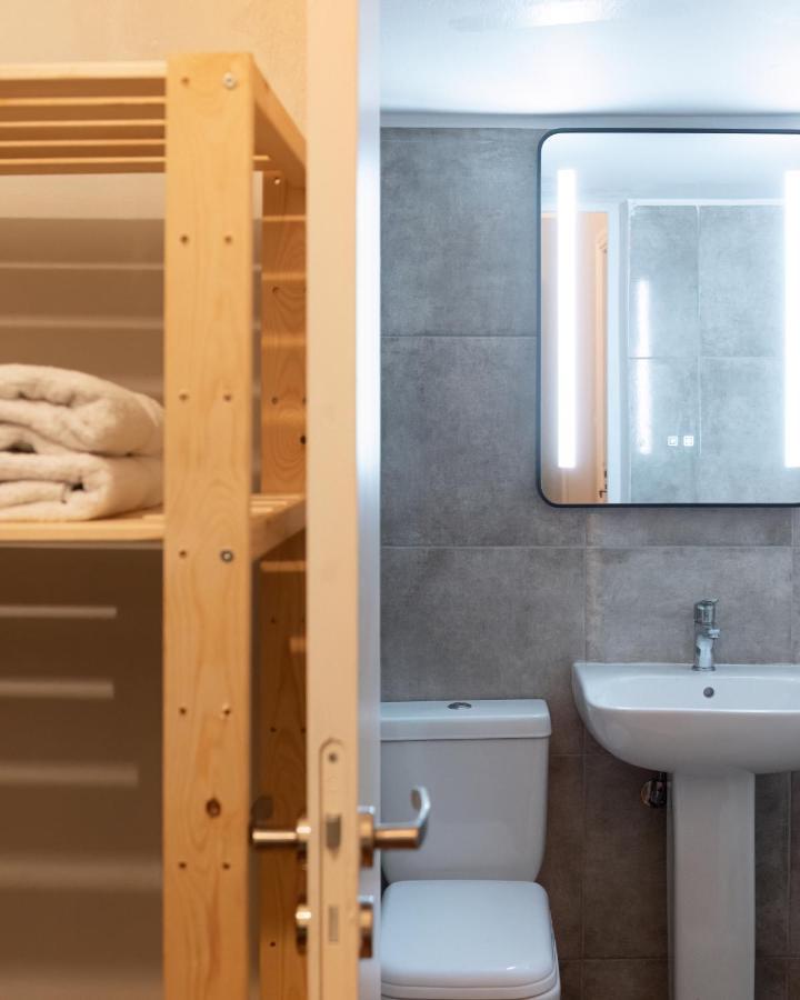 Hostelista Aten Exteriör bild